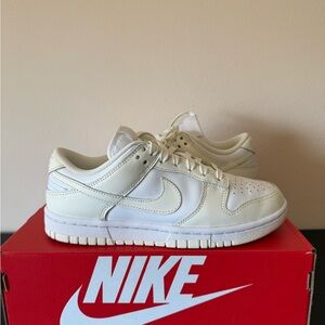 Nike Dunk Low Women’s 6
